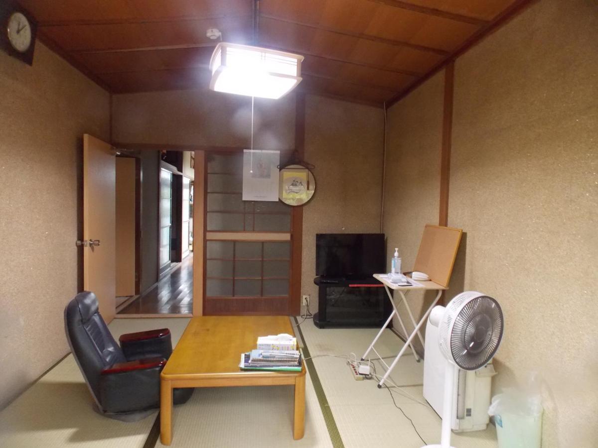 Hojo Suigun Youth Hostel Matsuyama  Exterior foto