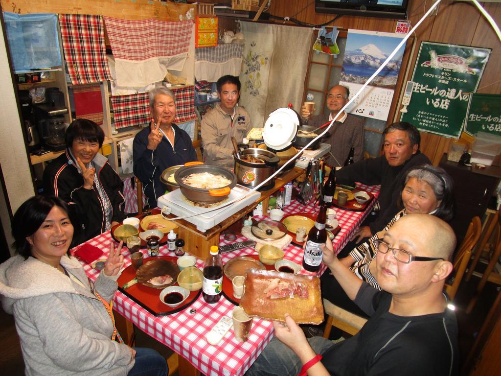 Hojo Suigun Youth Hostel Matsuyama  Exterior foto
